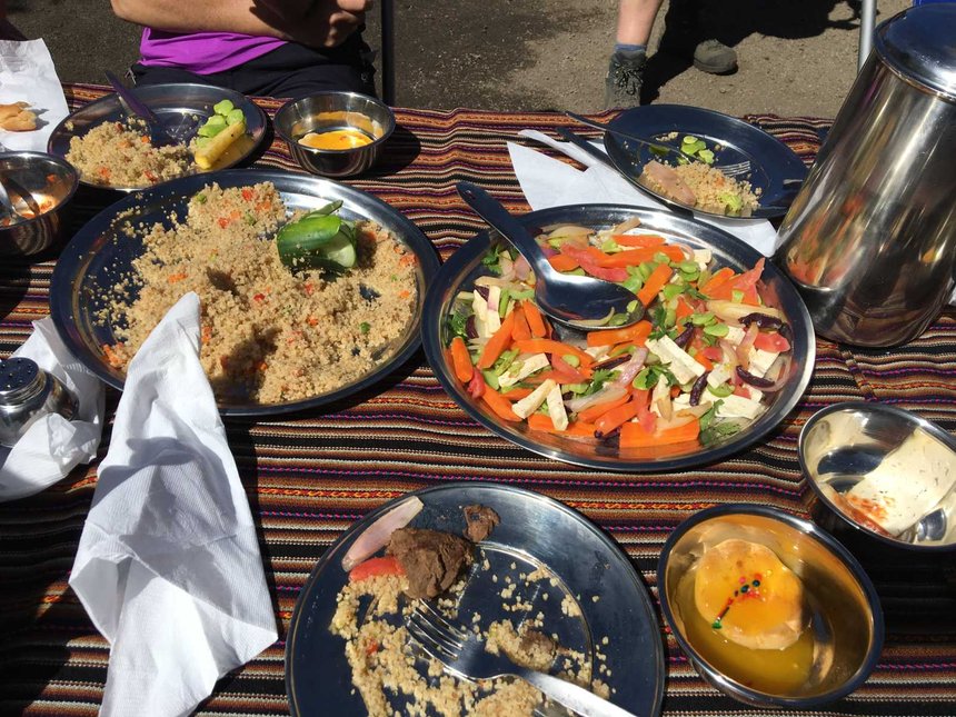 lares trek comida