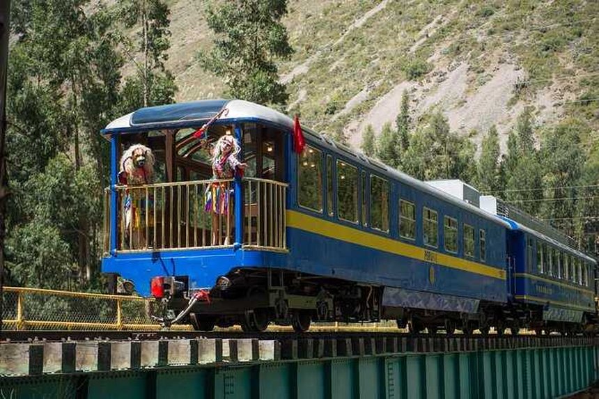TRAIN TO  MACHUPICCHU CUSCO